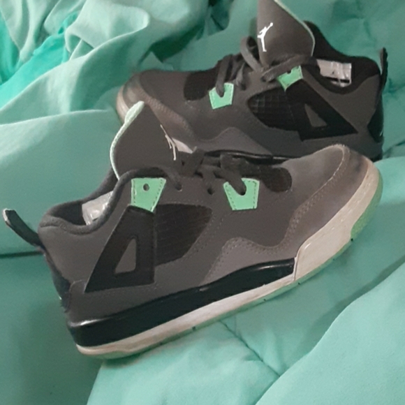 grey kids jordans